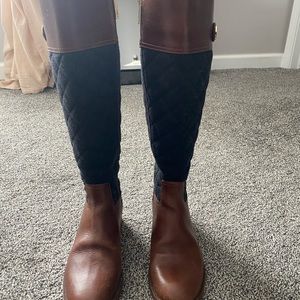 Tory Burch 5.5 size boots brown leather with grey wool.